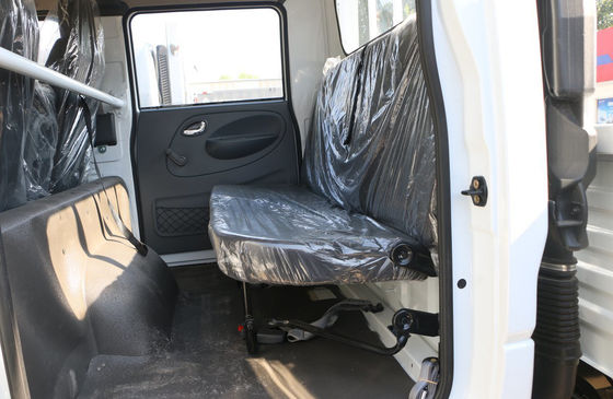 Double Cabin Cargo Light Truck 2 Axles 6 Wheeler Truck Cargo Light 125HP Benzine