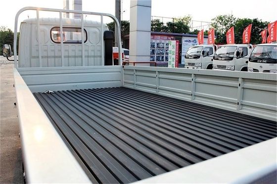 Kemudi Kiri Truk Kargo Diesel Power Light 4x2 5 Ton Kapasitas Pemuatan 245N.m