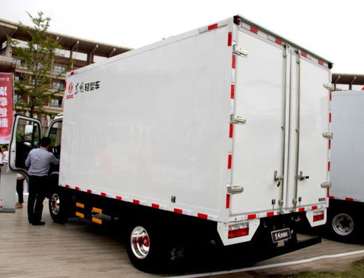 कमिंस इंजन लाइट कार्गो ट्रक 4X2 150 - 250 एचपी GVW 6 - 12T