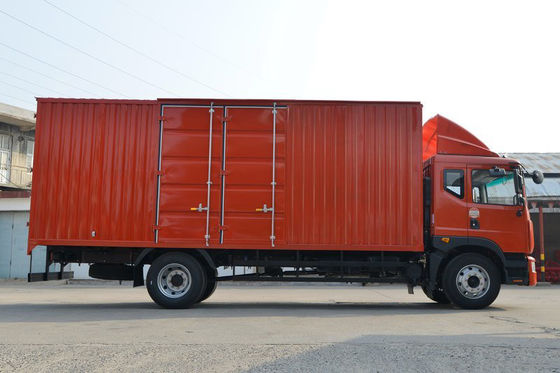 4x2 6 Wheeler 3950 밀리미터 디젤 엔진 카민즈 엔진 화물 배달 트럭 차량