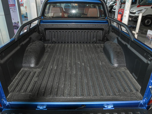 Επανάλειψη 1.7m φορτίου διπλό αμάξι 5 της Κίνας DONGFENG 4WD φορτηγών φορτίου δεξαμενών ελαφρύ καθίσματα