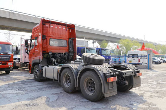 Xe đầu kéo 6x4 Dongfeng Trọng lượng kéo 40 tấn Công suất diesel 400hp