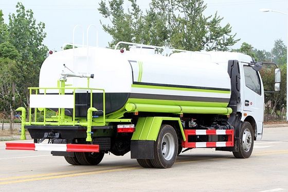 9 Cbm Rắc nước nhẹ Xe tải 4x2 bánh xe chạy bằng động cơ Diesel Tay lái trái