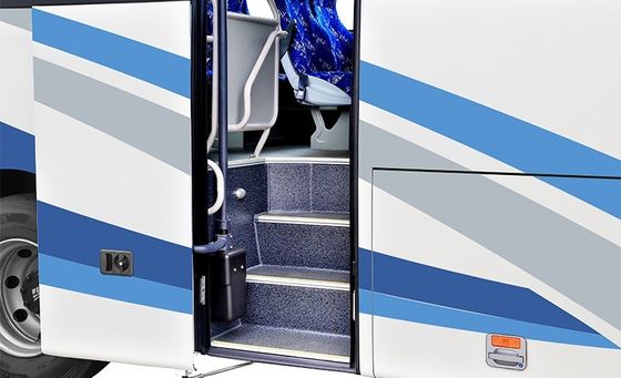 43 सीट इलेक्ट्रिक शटल बस माइलेज 380 किमी व्हीलबेस 5200 मिमी कोच ट्रैवल बस