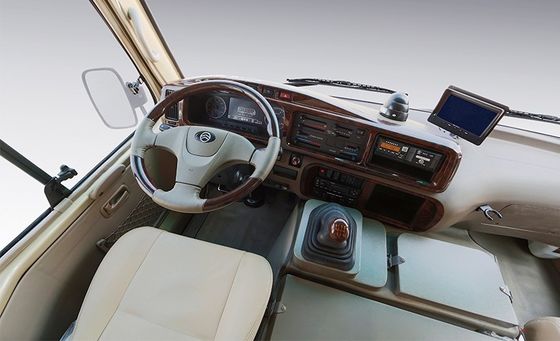 Каботажное судно двигателя дизеля LHD везет 7m на автобусе 142 снаряженной массы 4300kg HP